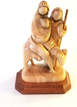 Традиционната скулптура на светото Семейство от Маслиново дърво от Витлеем