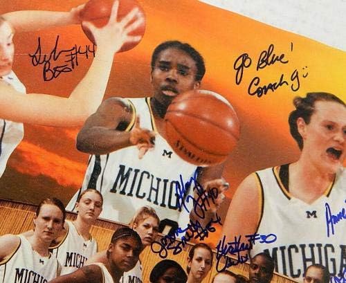 2000-01 Женски баскетболен отбор на университета на Мичиган Подписа Плакат с 14 автографи на студентски баскетболни