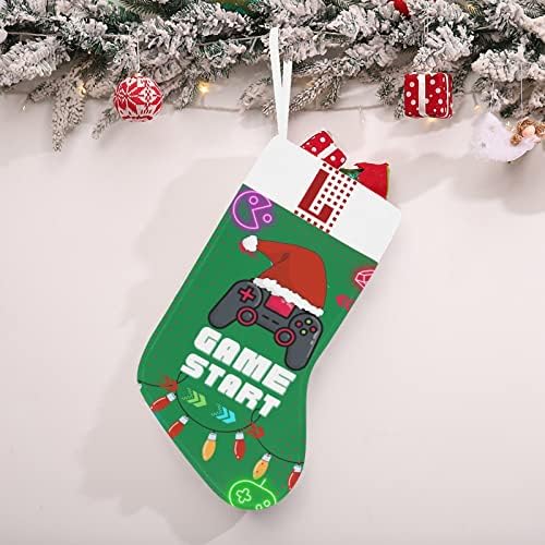 Коледни Чорапи с Монограм, Началото на видеоигри и буква L, размер 18 Инча, Зелено-Бял с Инициалом