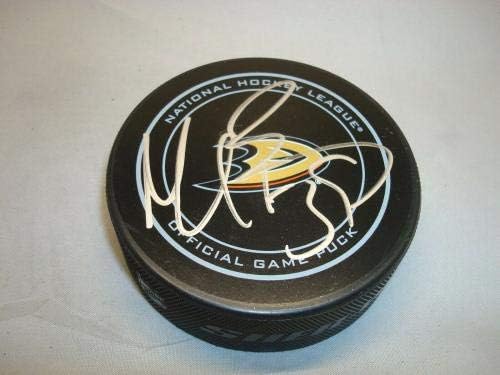 Мат Белески подписа автограф Хокей на шайби Anaheim Ducks В официалната игра PSA / DNA COA 1A - за Миене на